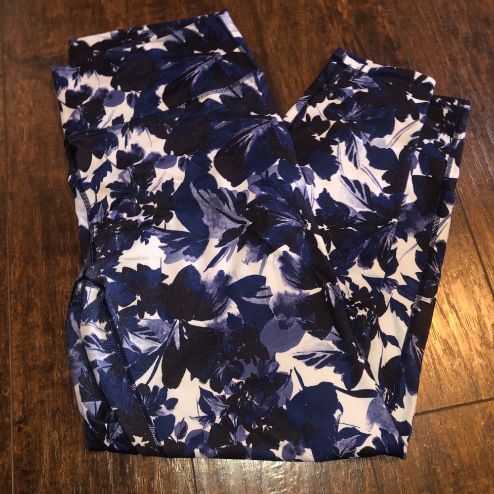 Fabletics power hold